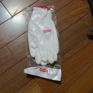 Supreme Rubberized Gloves